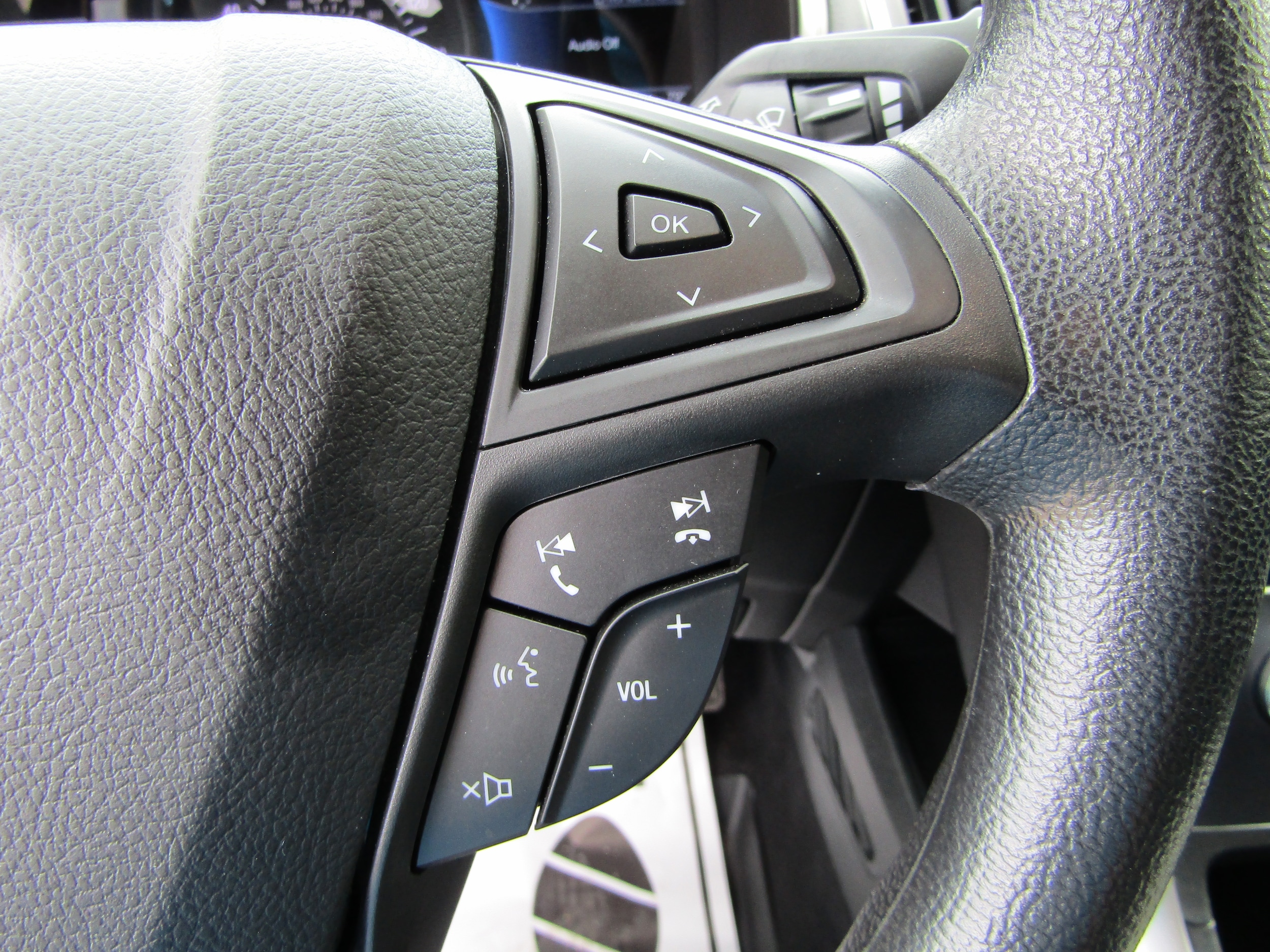 2024 Ford Edge SE - Photo 21