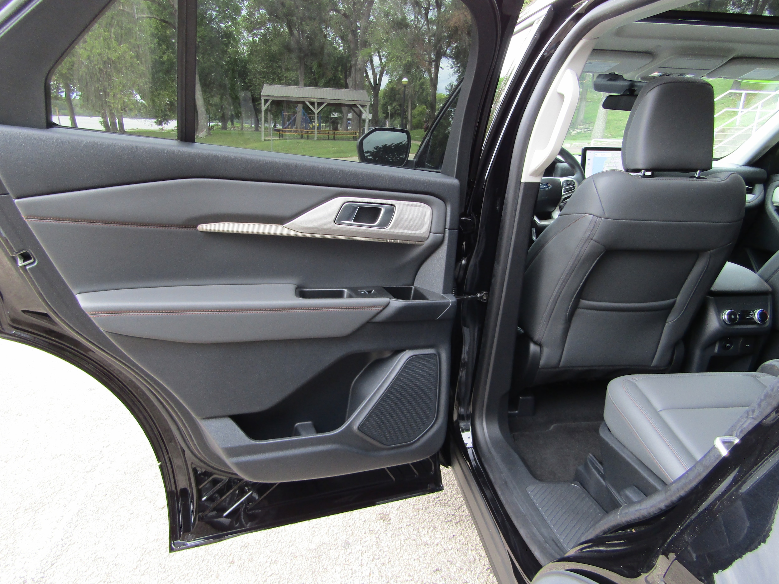2026 Ford Explorer Active - Photo 17