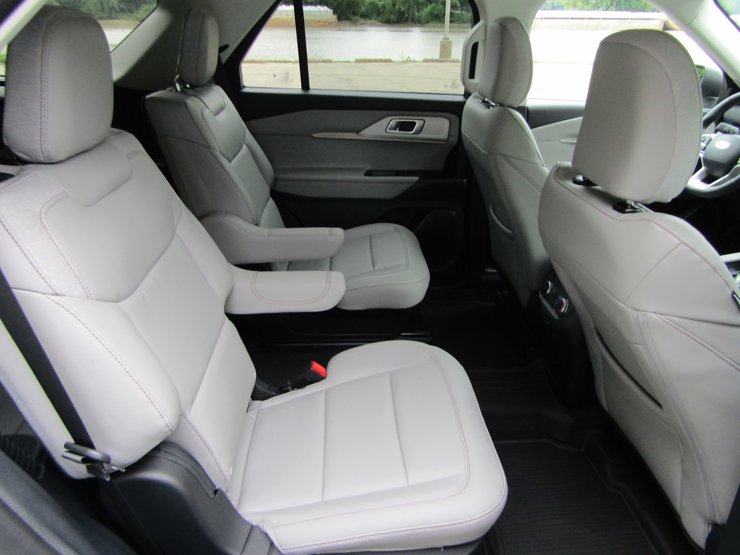 2026 Ford Explorer Active - Photo 16