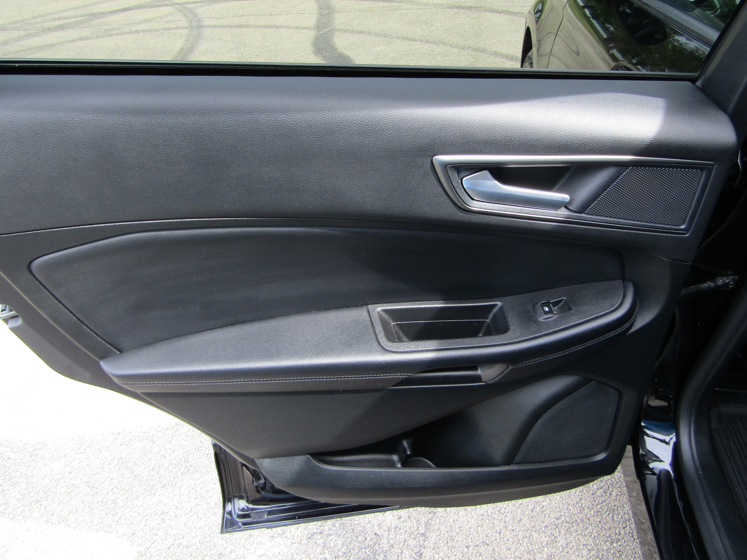 2024 Ford Edge SE - Photo 12
