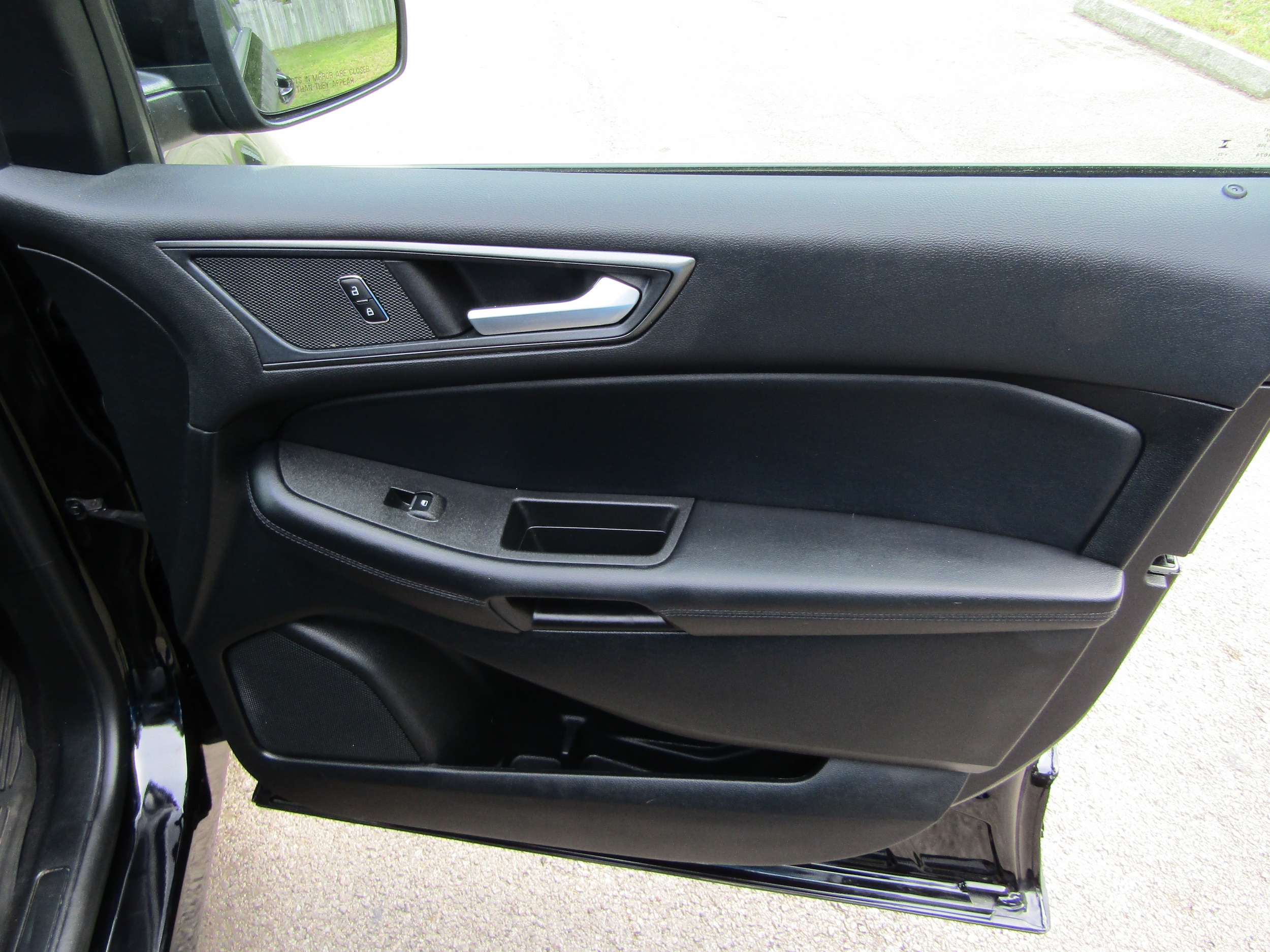 2024 Ford Edge SE - Photo 17