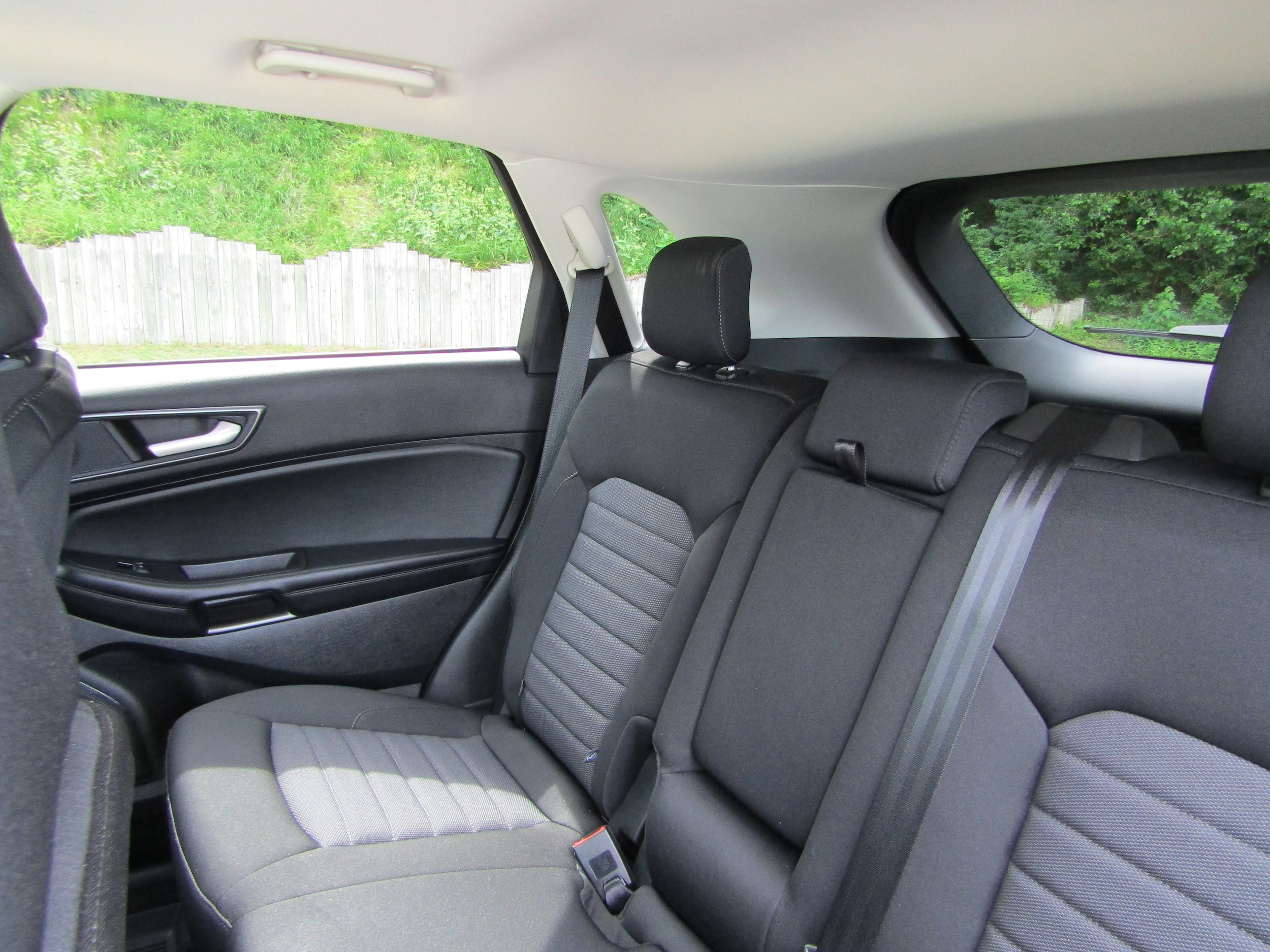 2024 Ford Edge SE - Photo 30