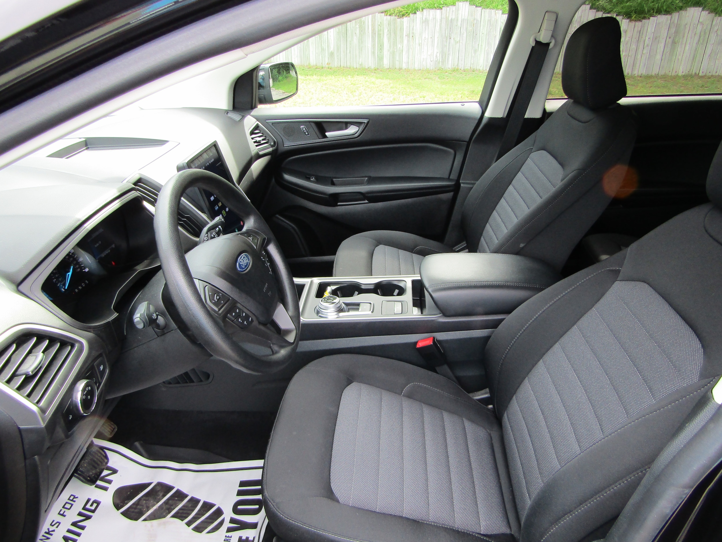 2024 Ford Edge SE - Photo 11
