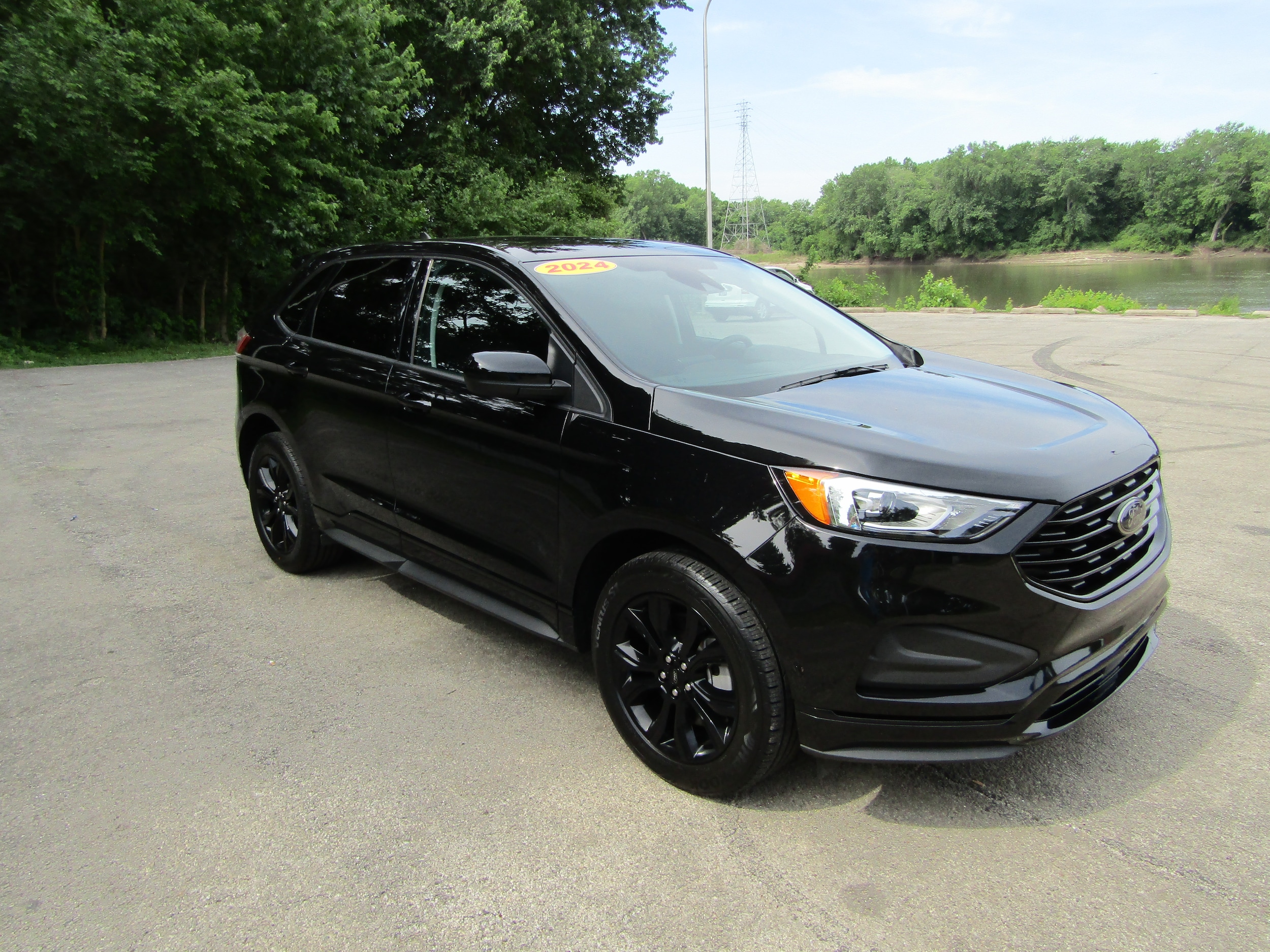 2024 Ford Edge SE - Photo 6