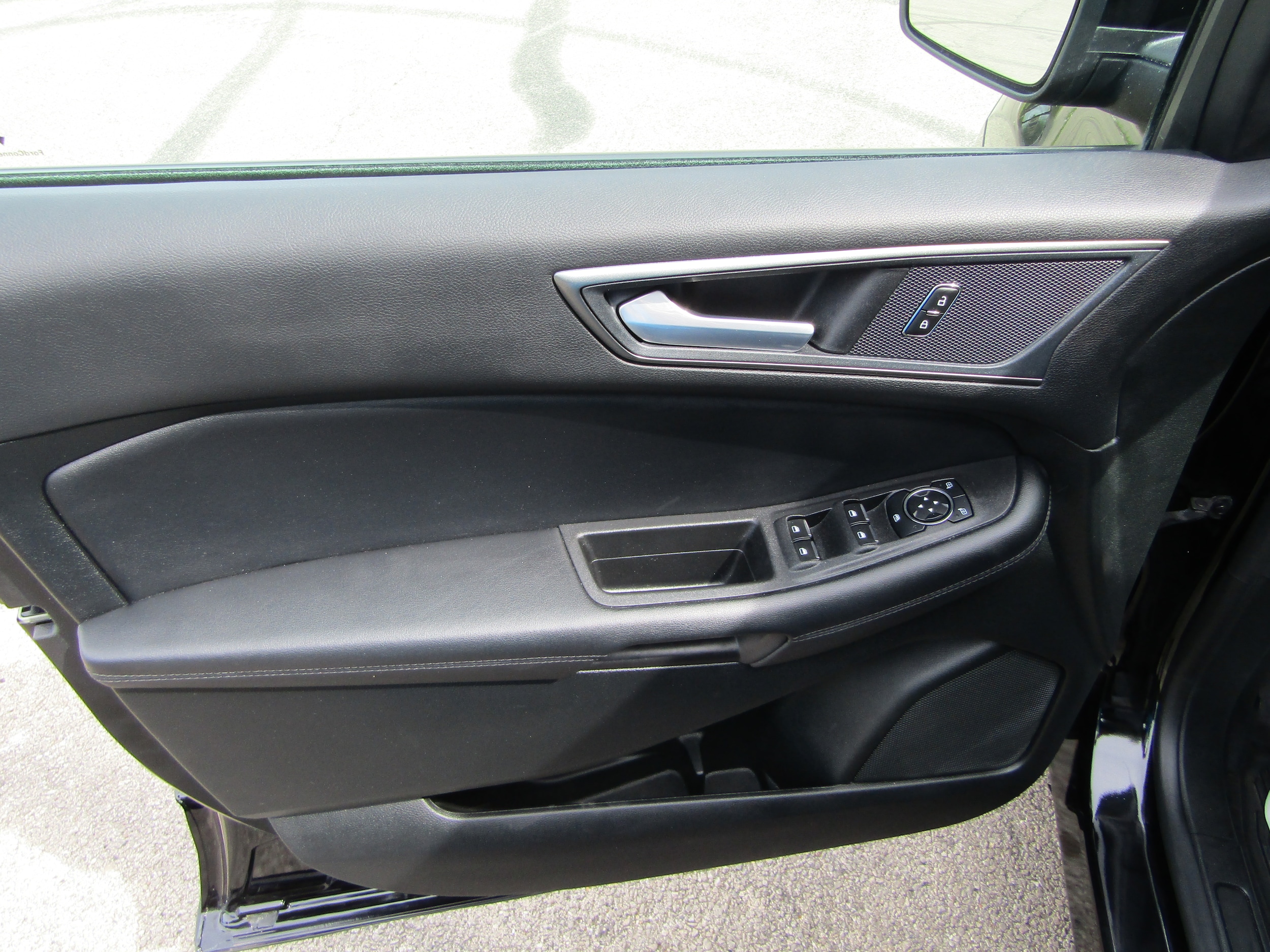 2024 Ford Edge SE - Photo 10