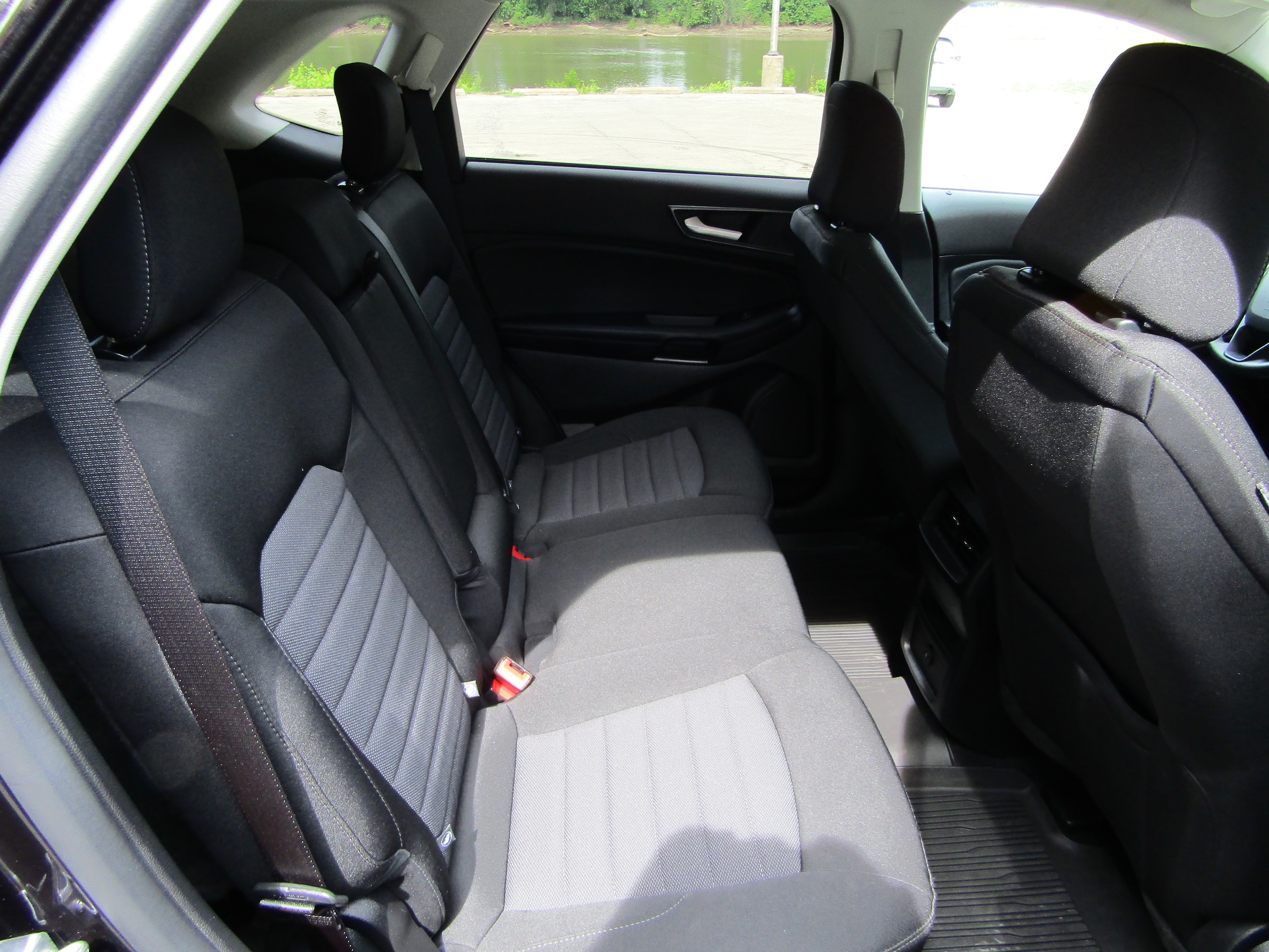2024 Ford Edge SE - Photo 16