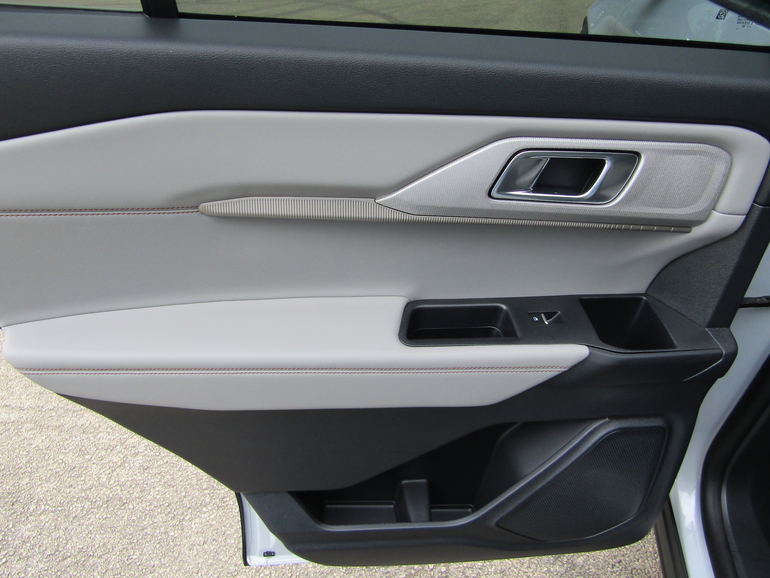 2026 Ford Explorer Active - Photo 12
