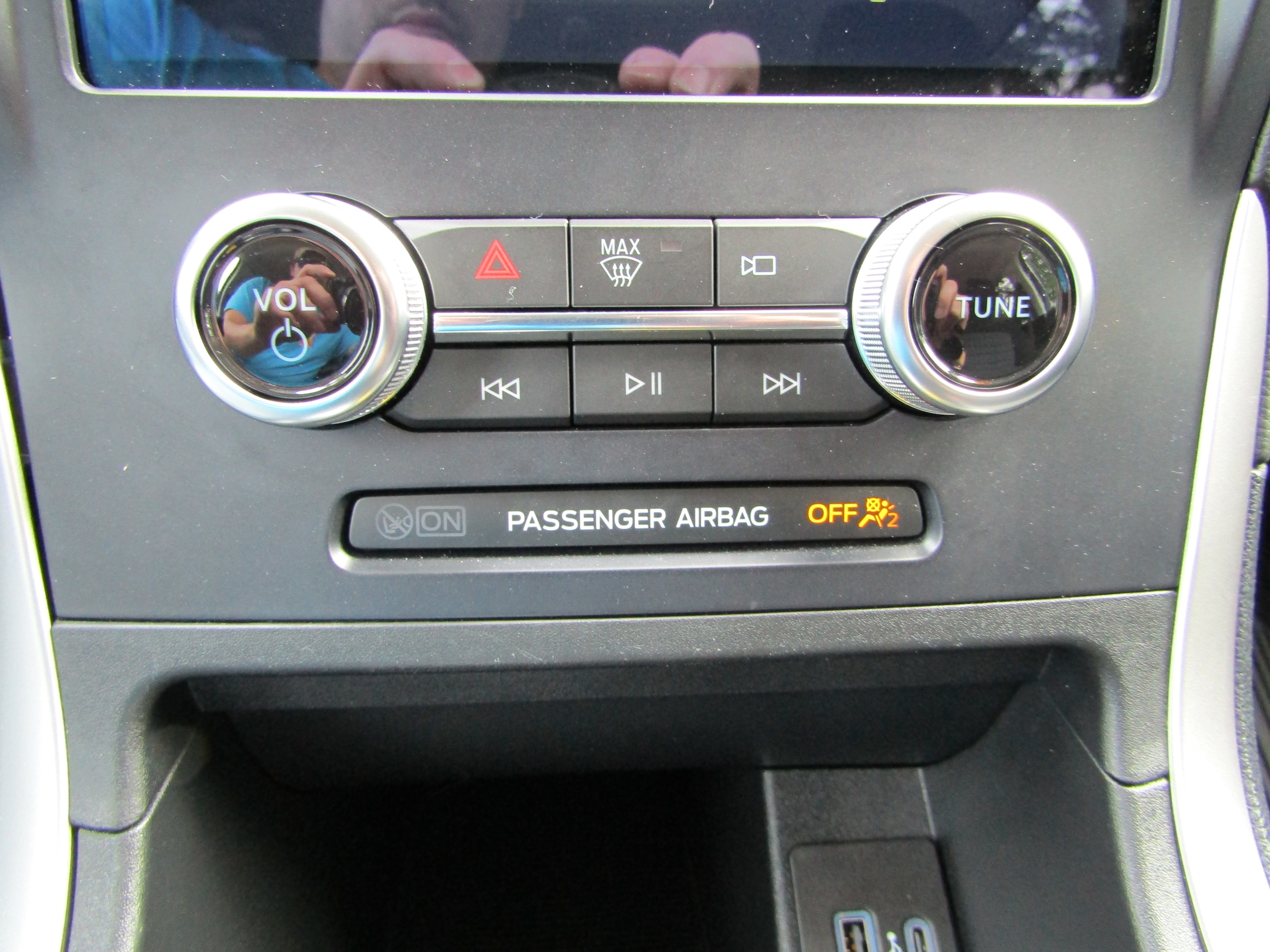 2024 Ford Edge SE - Photo 26