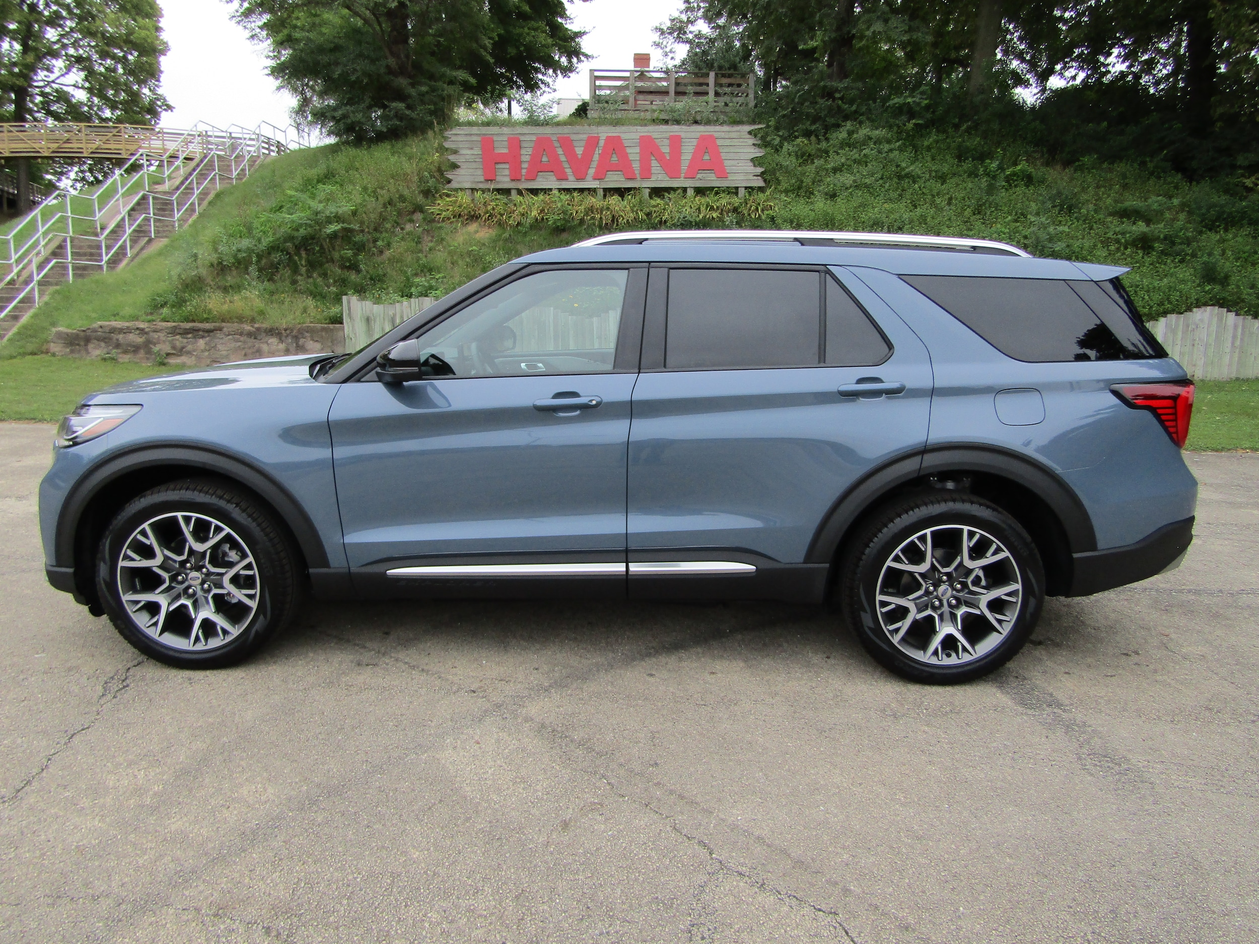2027 Ford Explorer Platinum