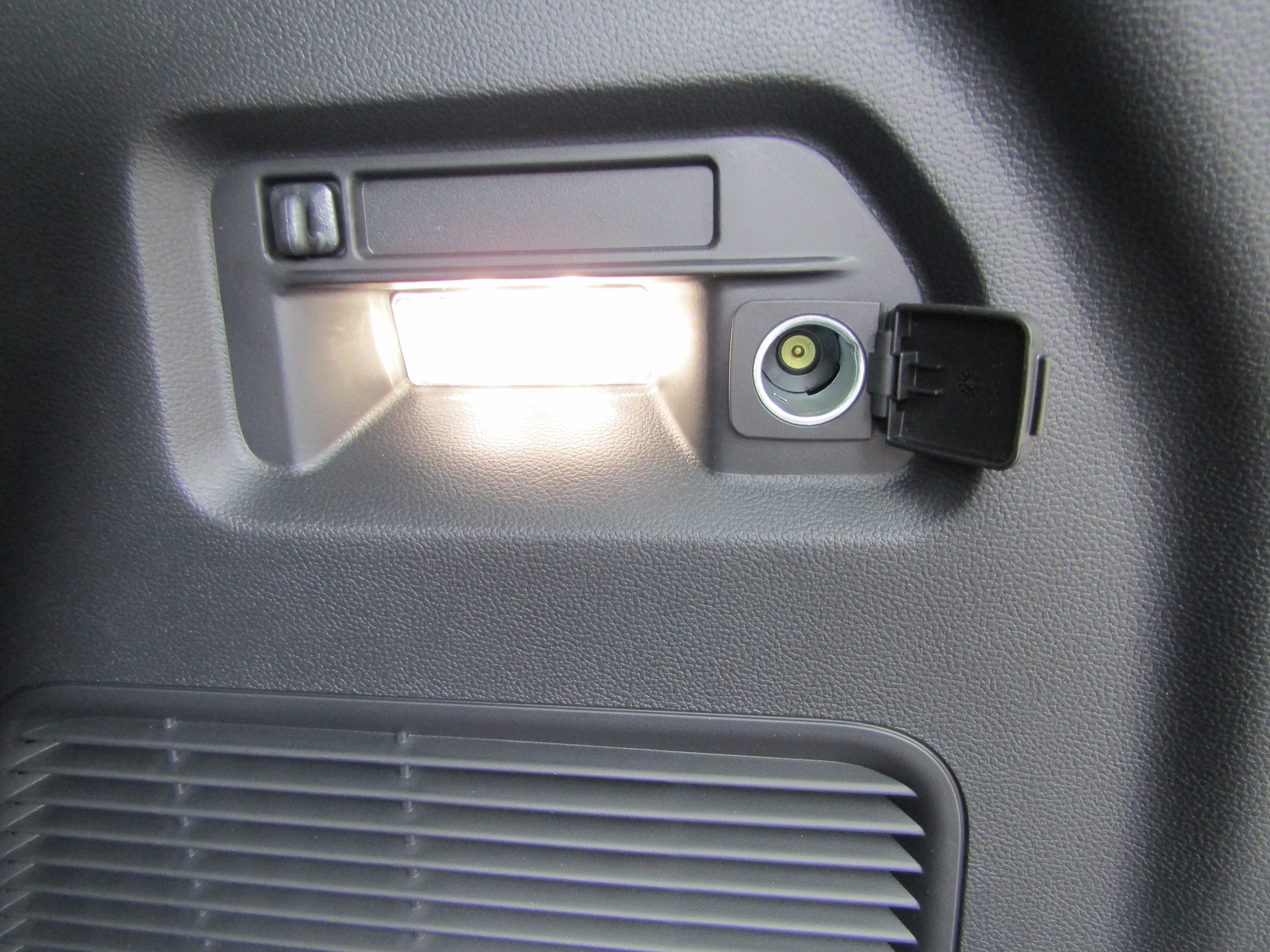 2026 Ford Explorer Active - Photo 25