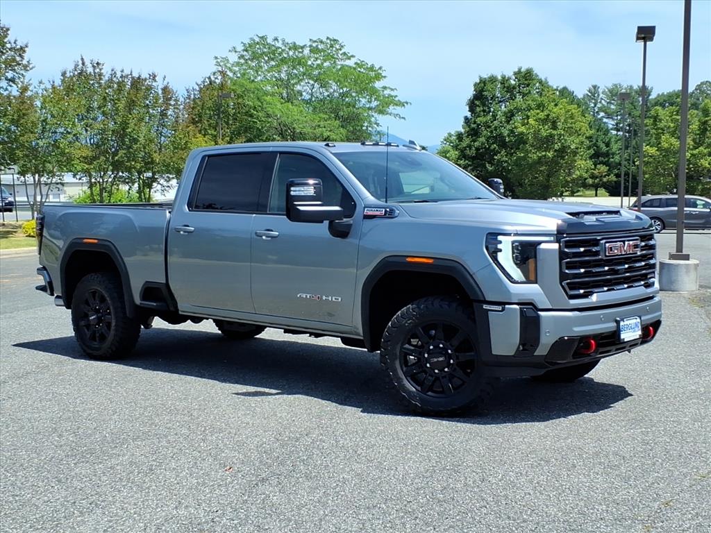 New 2026 GMC Sierra 2500HD AT4 4x4 AT4 Crew Cab SB