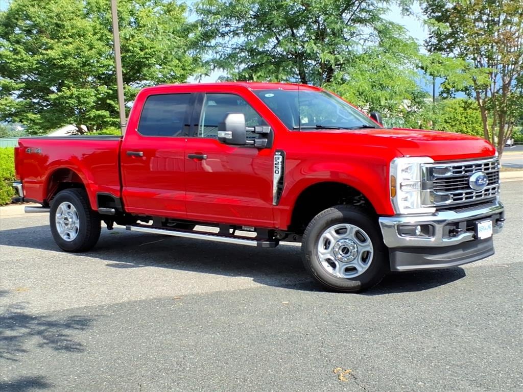 New 2026 Ford F-250 Super Duty XLT 4x4 XLT Crew Cab 6.8 ft. SB Pickup