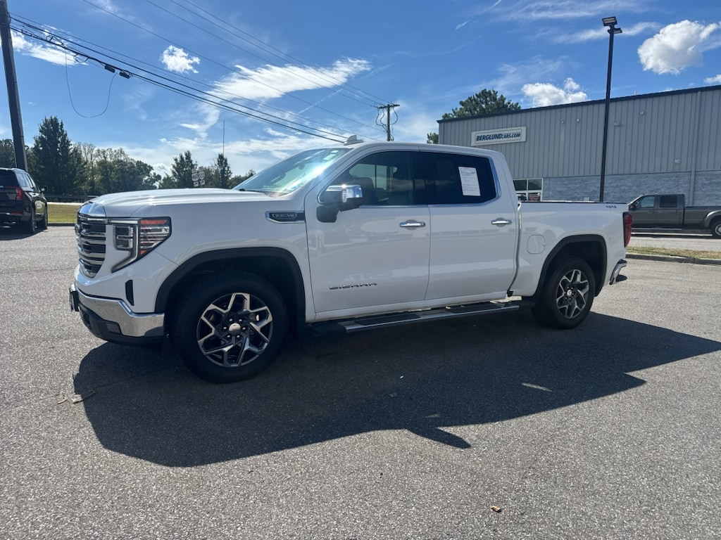 Used 2022 GMC Sierra 1500 SLT 4x4 SLT Crew Cab 5.8 ft. SB