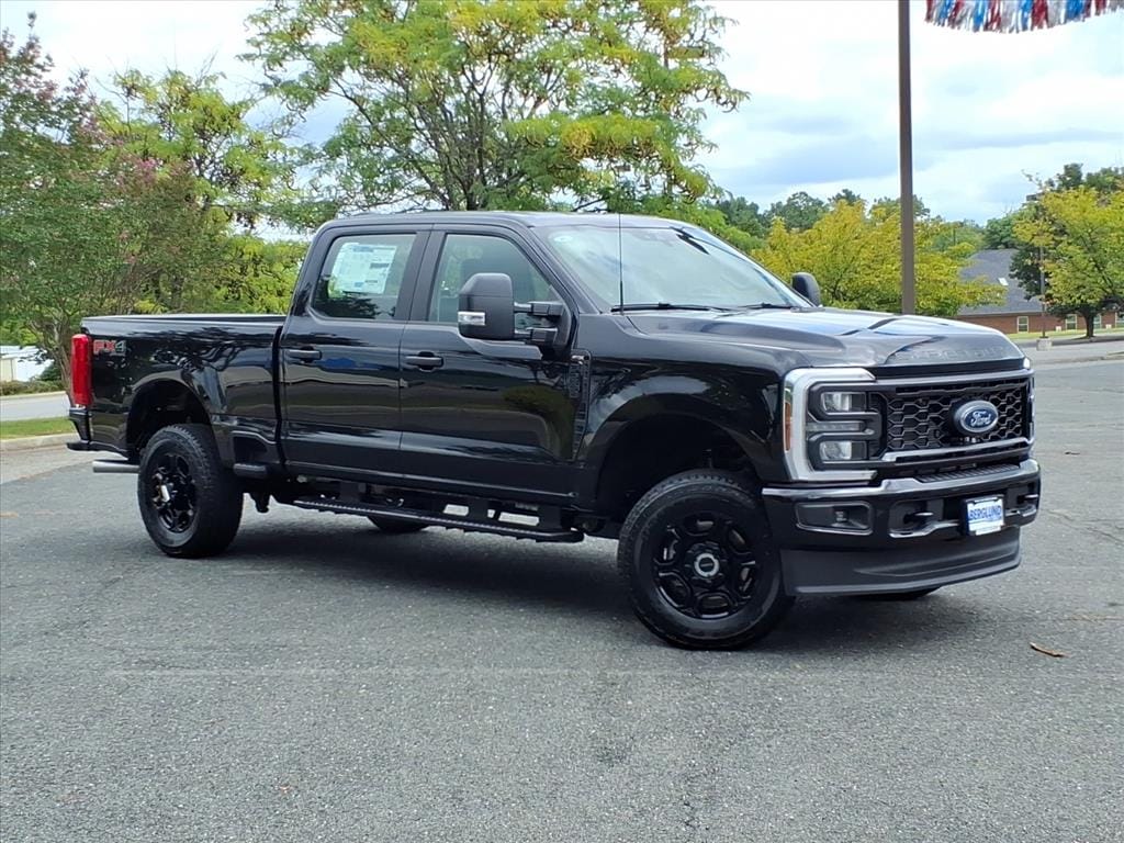 New 2026 Ford F-250 Super Duty XL 4x4 XL Crew Cab 6.8 ft. SB Pickup