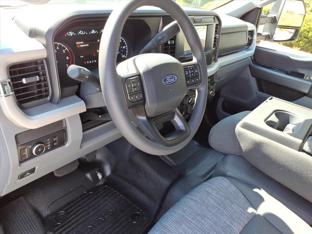 New 2027 Ford F-250 Super Duty XLT 4x4 XLT Crew Cab 6.8 ft. SB Pickup