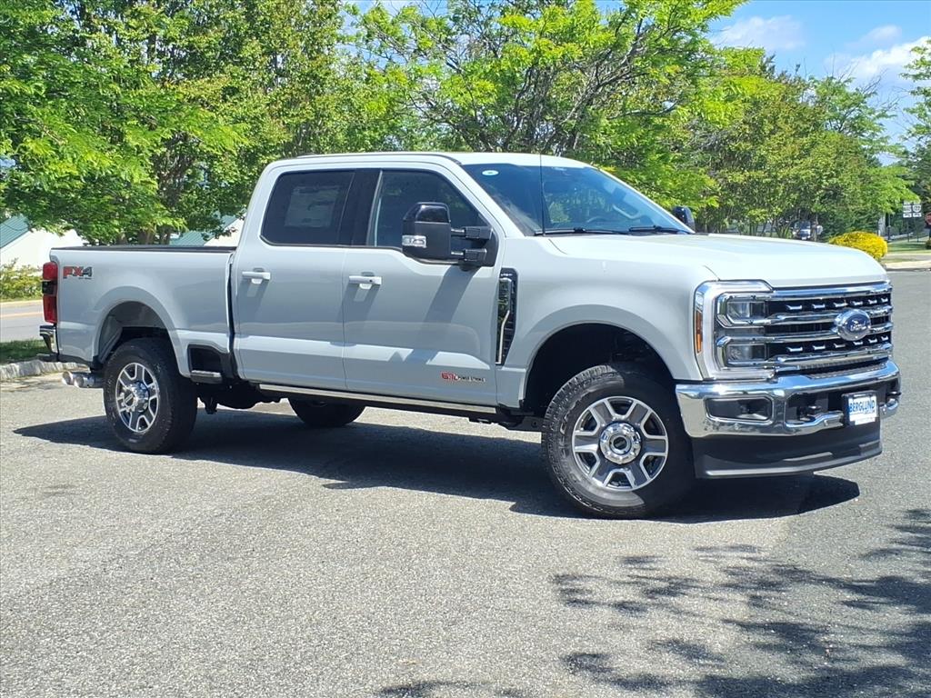 New 2026 Ford F-250 Super Duty Lariat 4x4 Lariat Crew Cab 6.8 ft. SB Pickup