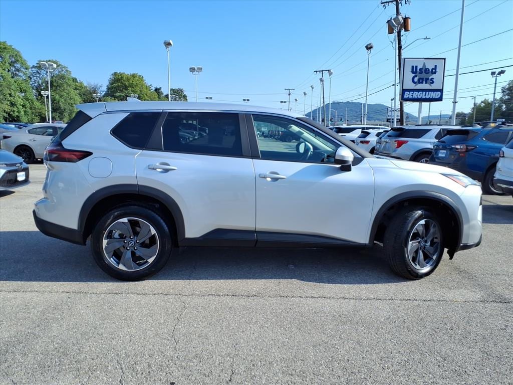Used 2025 Nissan Rogue SV Sport Utility