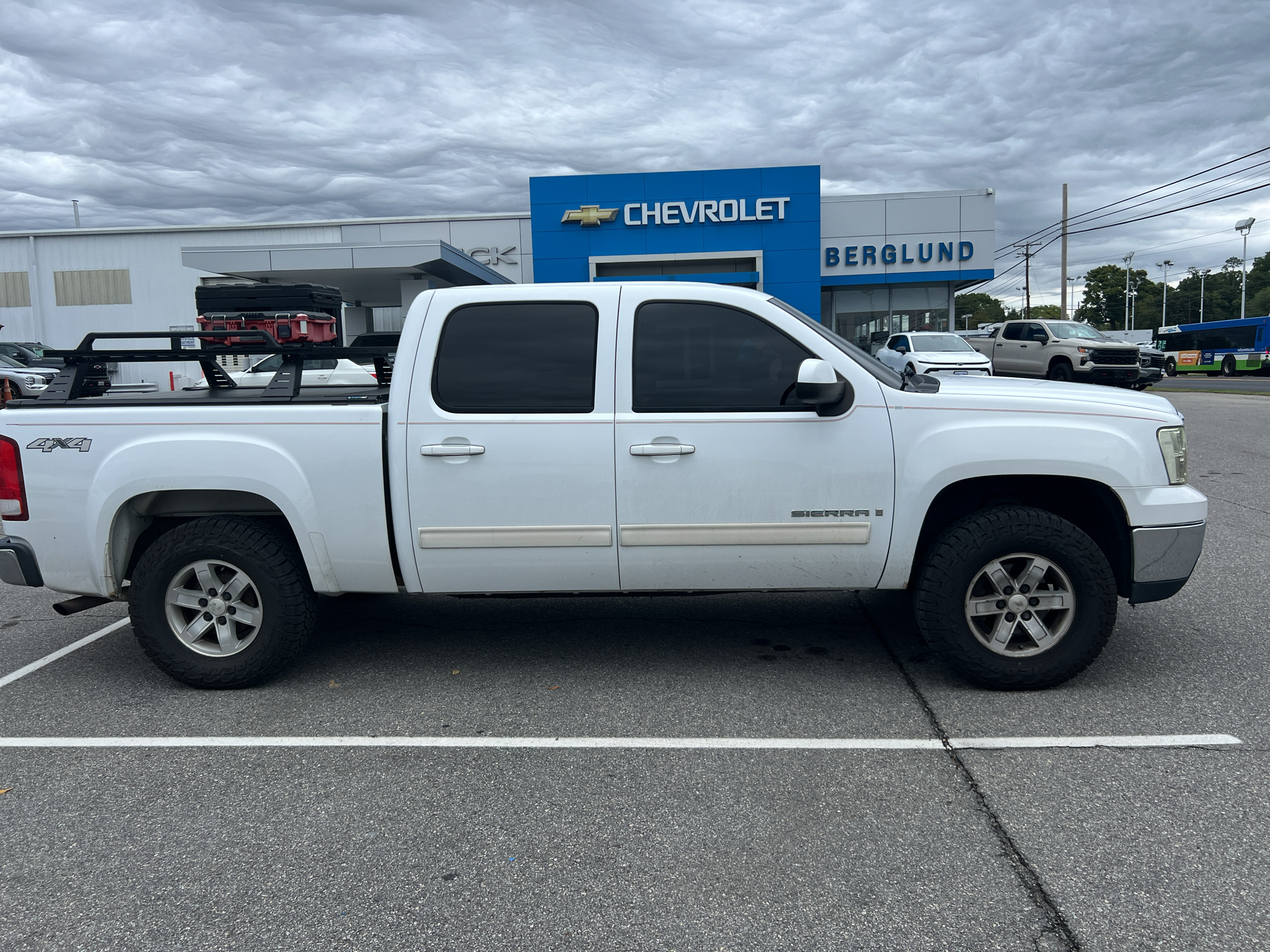 Used 2008 GMC Sierra Cab; Crew