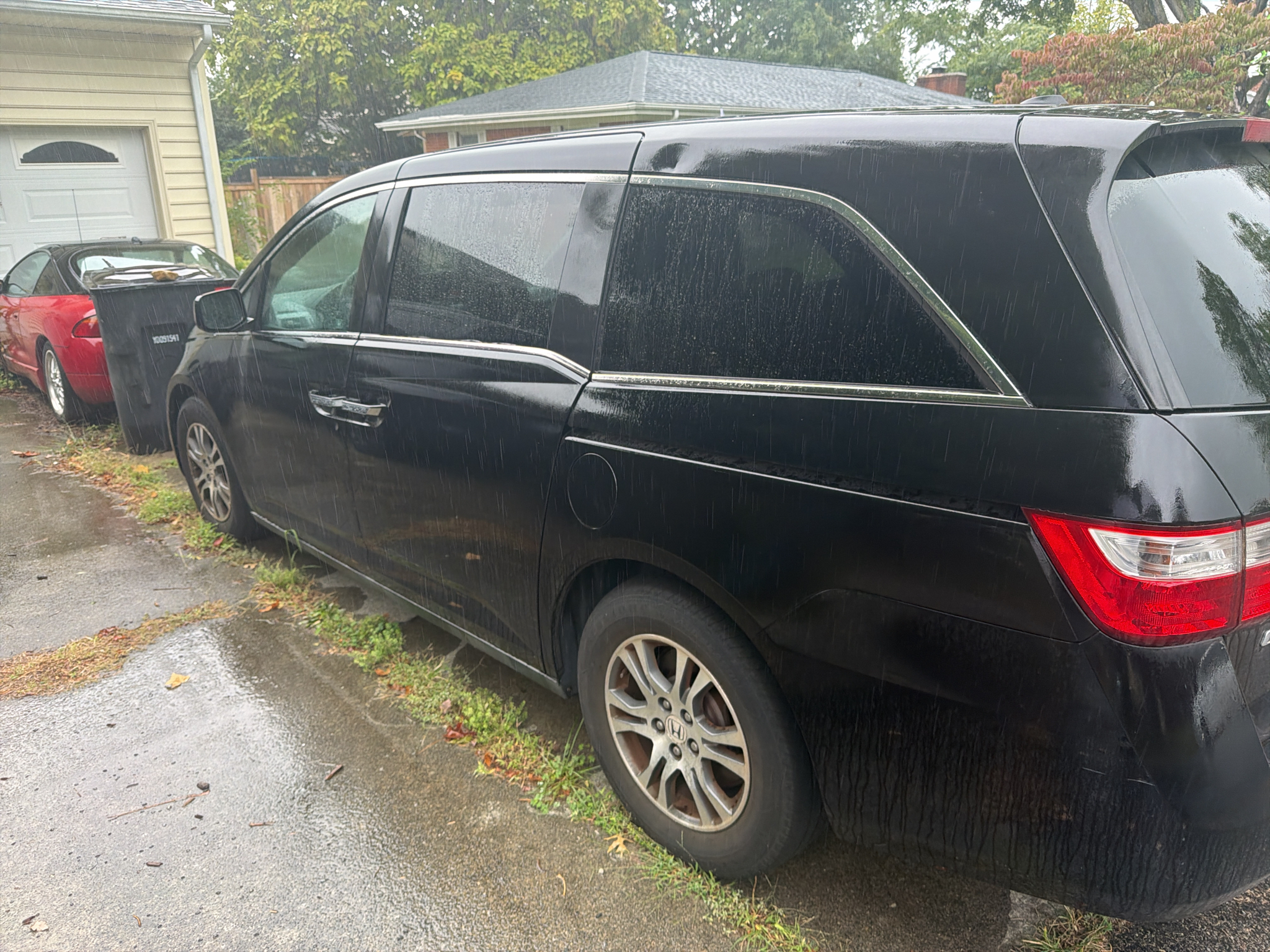 Used 2011 Honda Odyssey EX-L Van