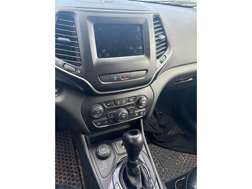 Used 2019 Jeep Cherokee Altitude Sport Utility
