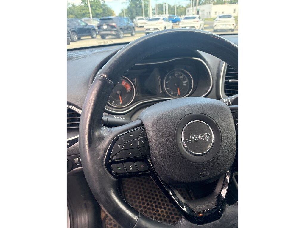 Used 2019 Jeep Cherokee Altitude Sport Utility