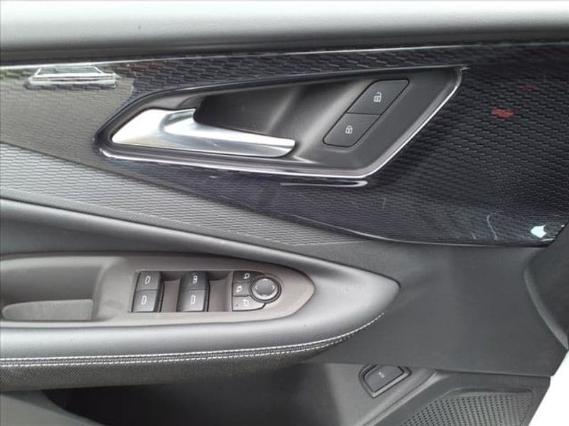 2024 Chevrolet Blazer EV LT - Photo 12