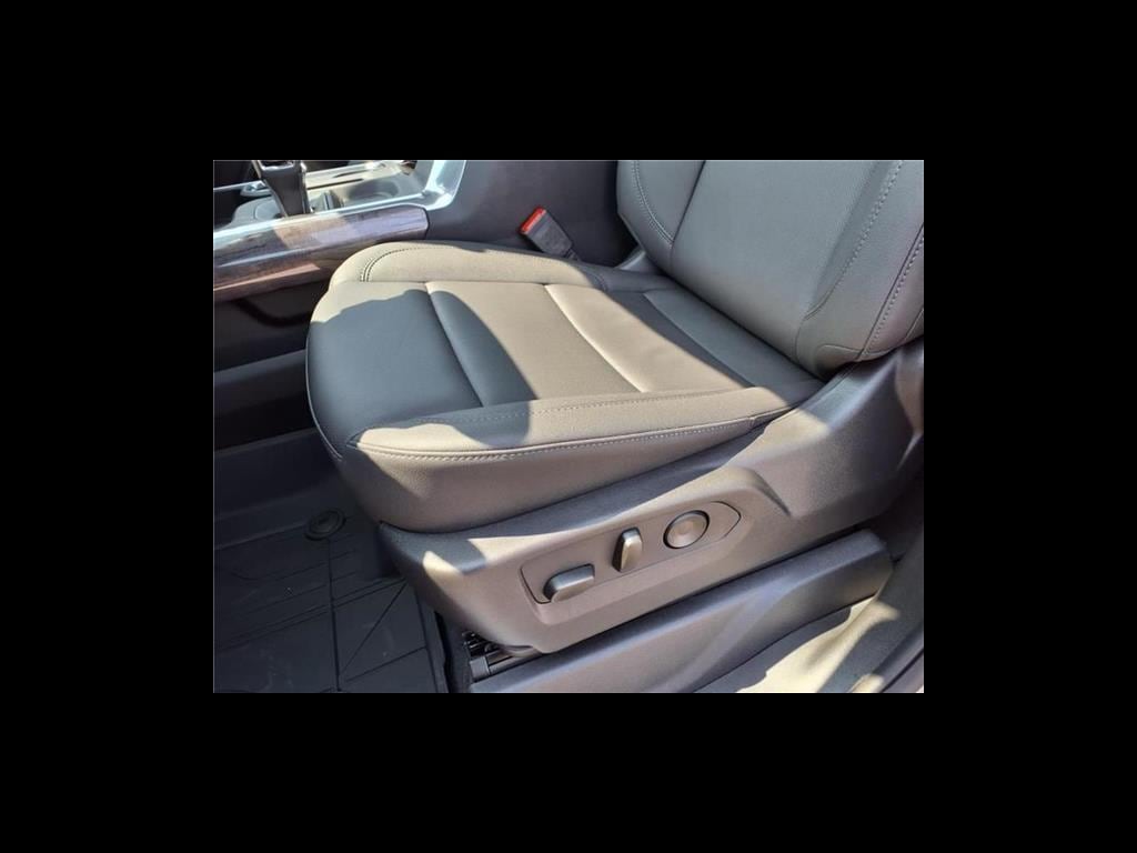 2025 Chevrolet Silverado 1500 LTZ - Photo 9