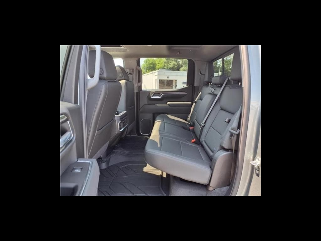 2025 Chevrolet Silverado 1500 LTZ - Photo 6