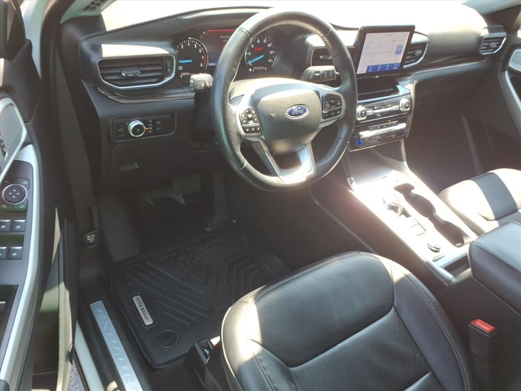 2023 Ford Explorer Limited - Photo 17