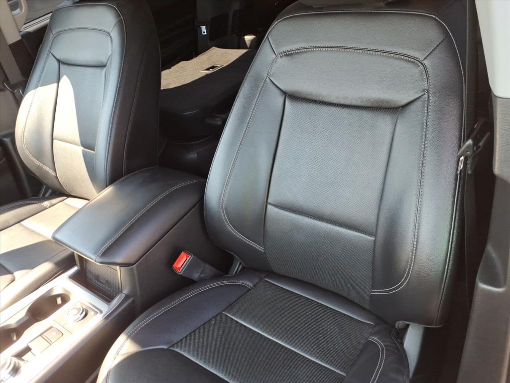 2023 Ford Explorer Limited - Photo 16