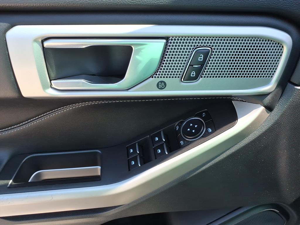 2023 Ford Explorer Limited - Photo 18