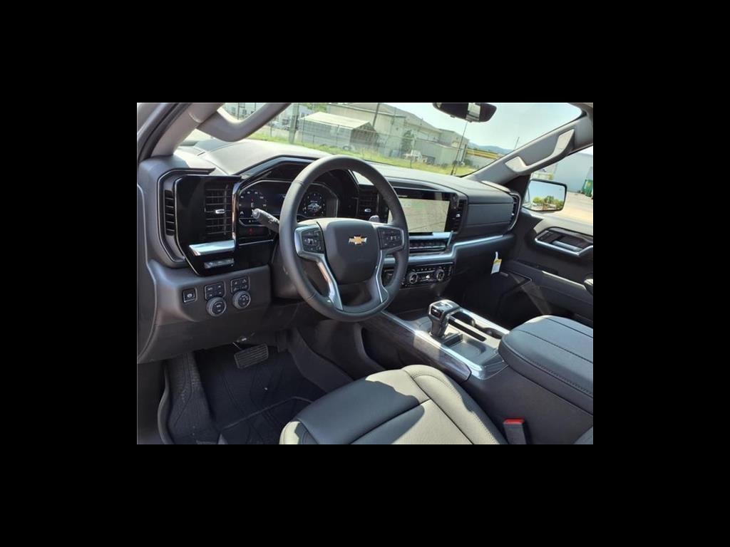 2025 Chevrolet Silverado 1500 LTZ - Photo 7