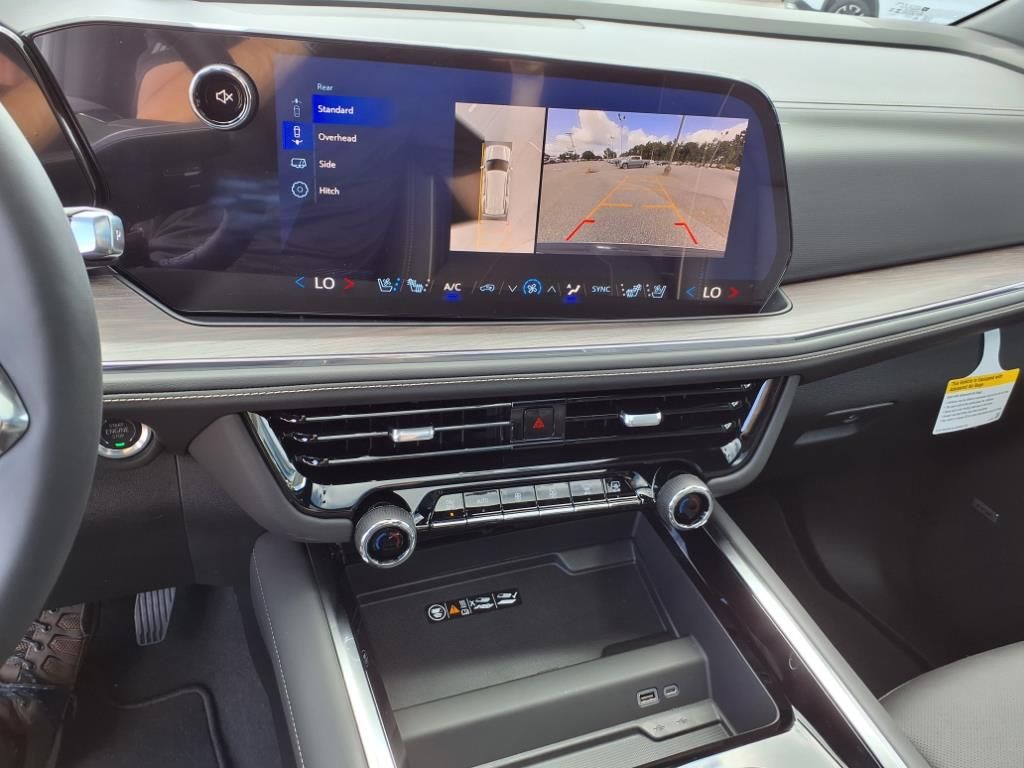 2025 Chevrolet Tahoe Premier - Photo 9