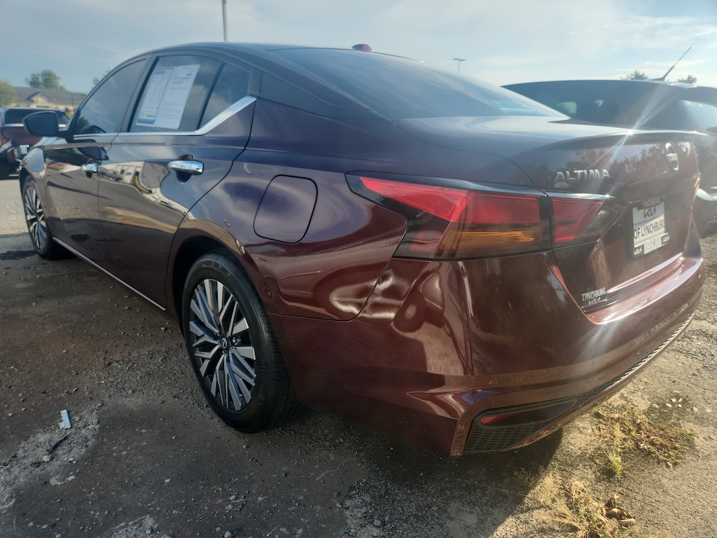 Used 2024 Nissan Altima 2.5 SV Sedan