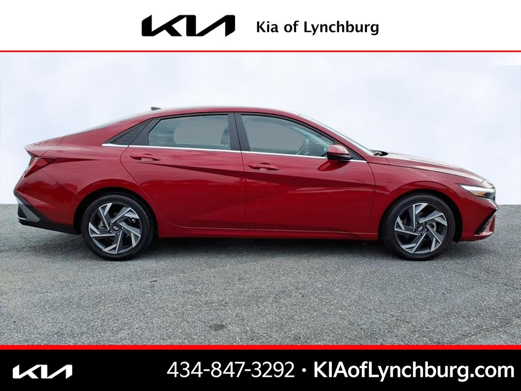Used 2025 Hyundai Elantra SEL Convenience Sedan