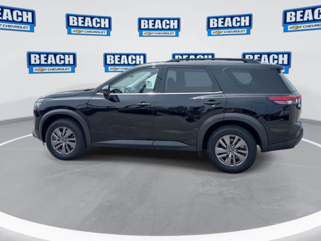 Used 2025 Nissan Pathfinder SV SUV