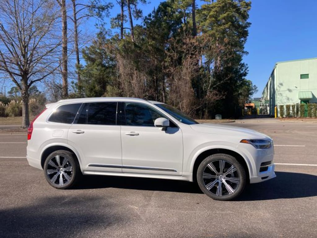 Used 2025 Volvo XC90 plug-in hybrid T8 Core 7-Seater SUV