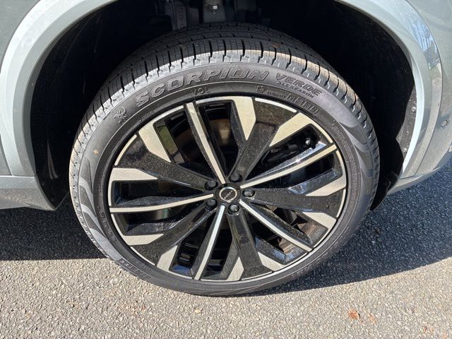 2026 Volvo XC90 Ultra - Photo 16