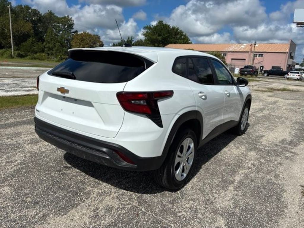 Used 2026 Chevrolet Trax LS SUV