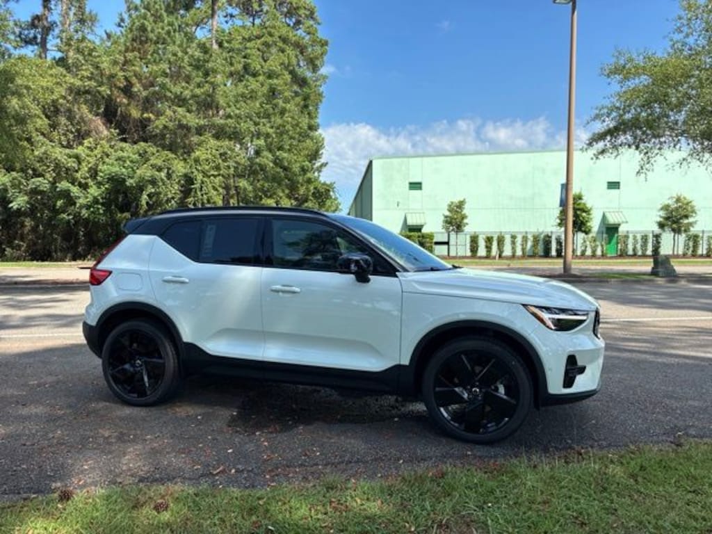 New 2026 Volvo XC40 B5 Ultra Black Edition SUV