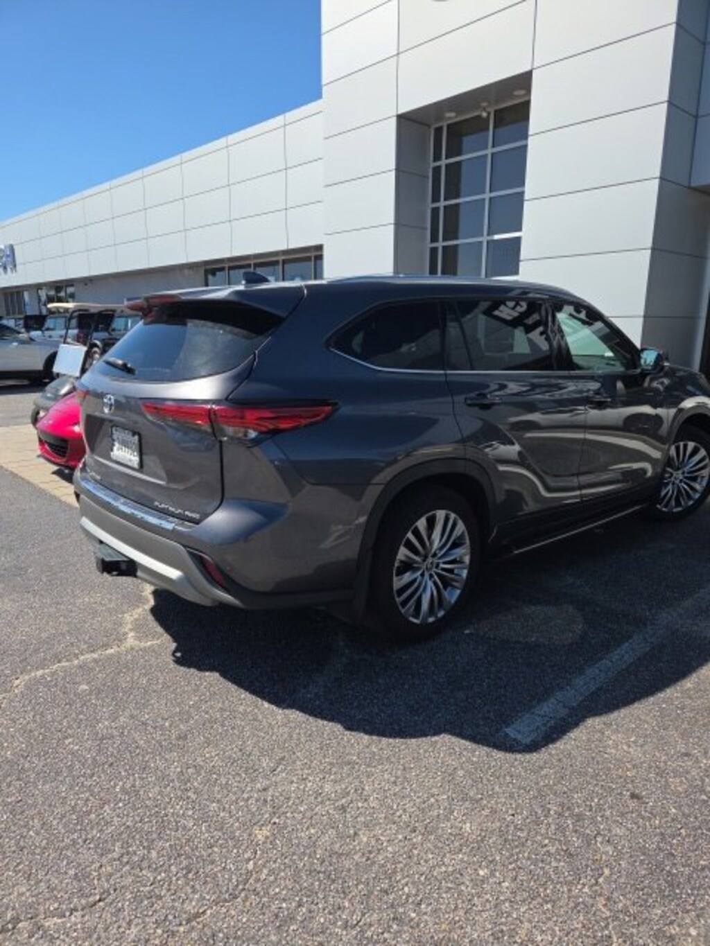 Used 2023 Toyota Highlander SUV