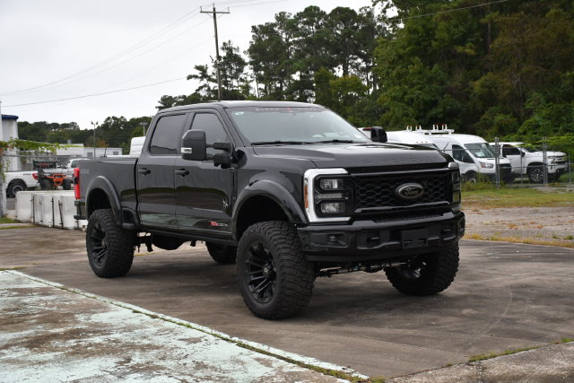 Used 2025 Ford F-250SD Lariat Truck