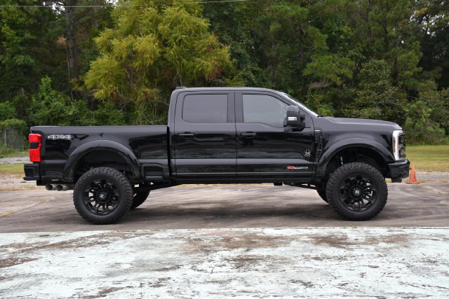 Used 2025 Ford F-250SD Lariat Truck