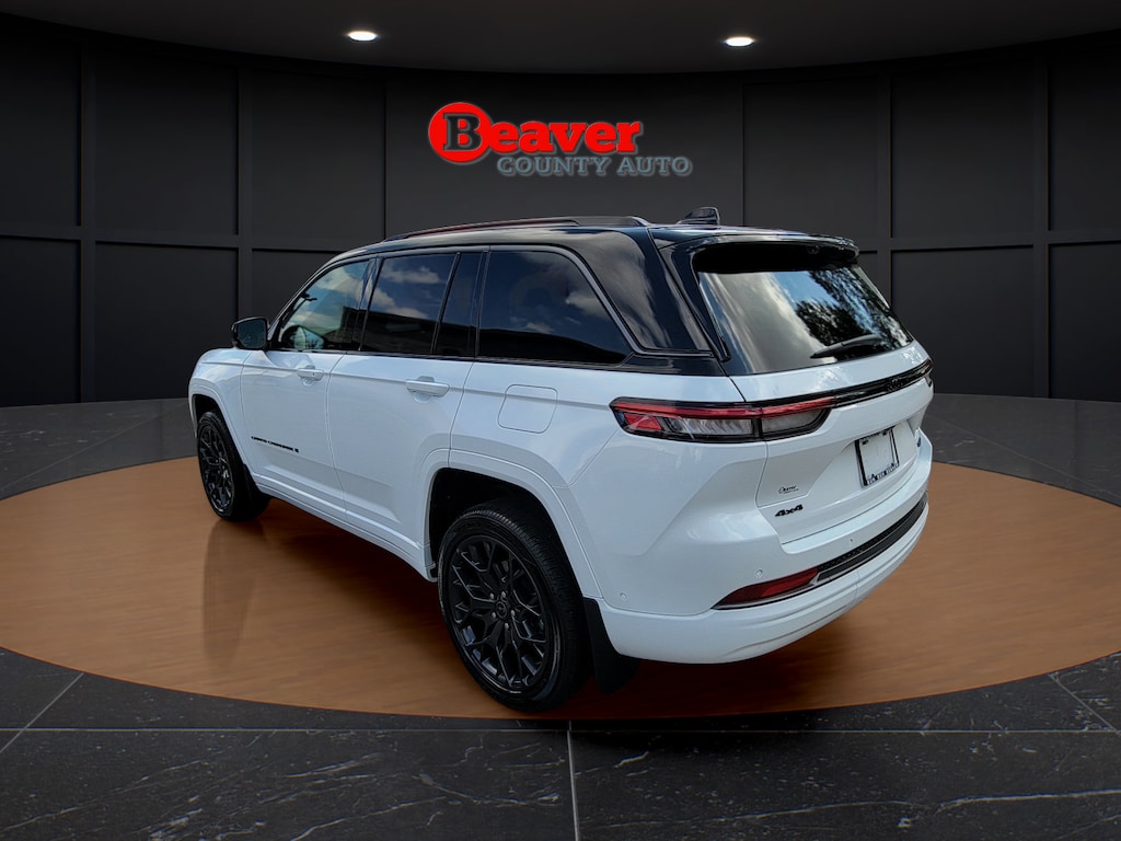 New 2027 Jeep Grand Cherokee Summit Sport Utility
