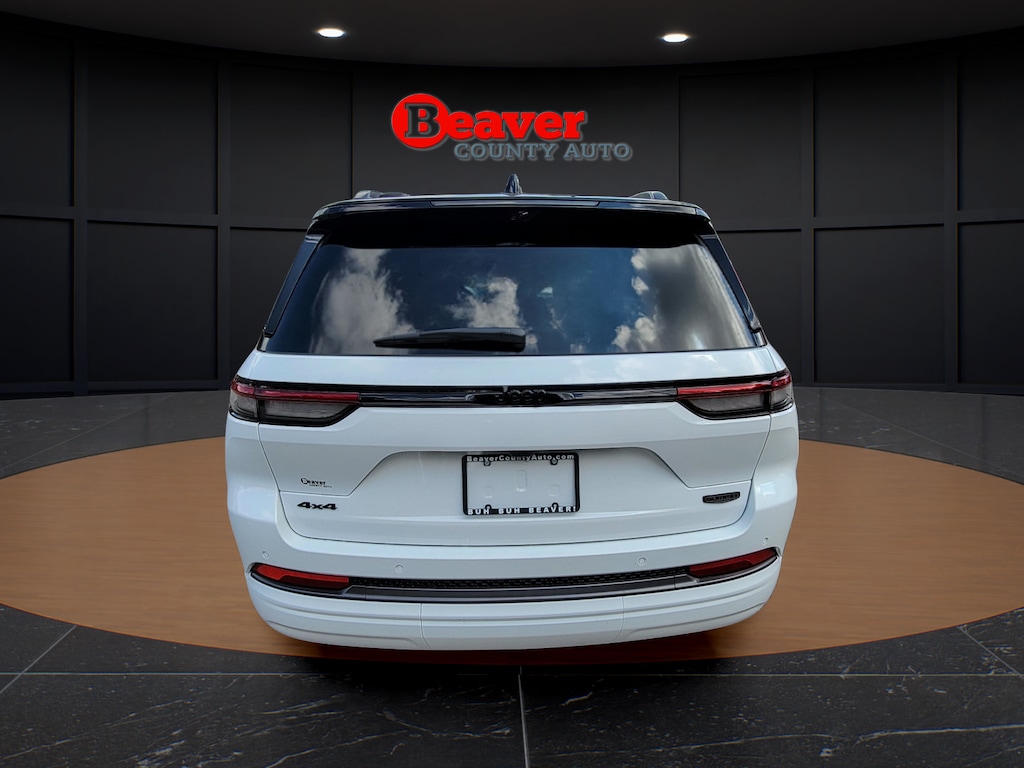 New 2027 Jeep Grand Cherokee Summit Sport Utility