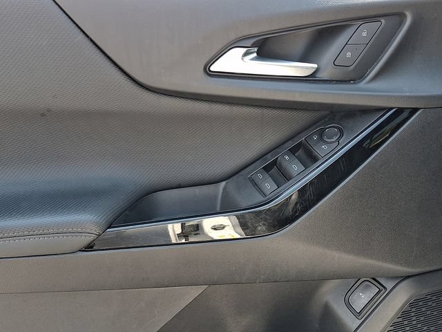 2025 Chevrolet Equinox LT - Photo 13