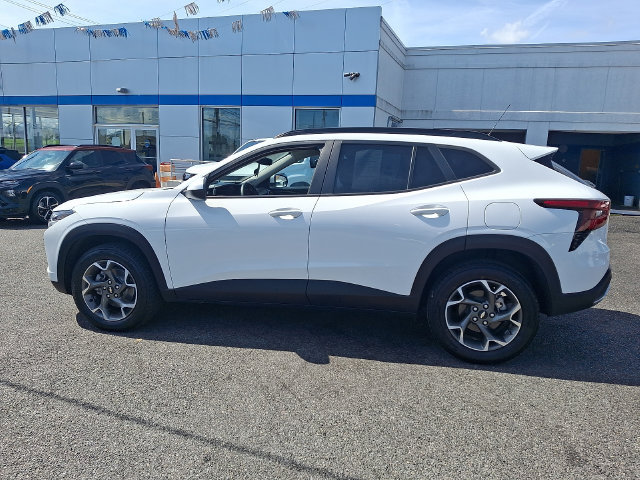 2024 Chevrolet Trax LT - Photo 7