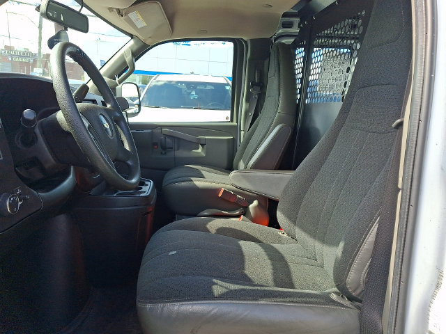 2023 Chevrolet Express Cargo Work Van - Photo 11