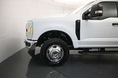 2027 Ford F-350 Chassis Truck Crew Cab