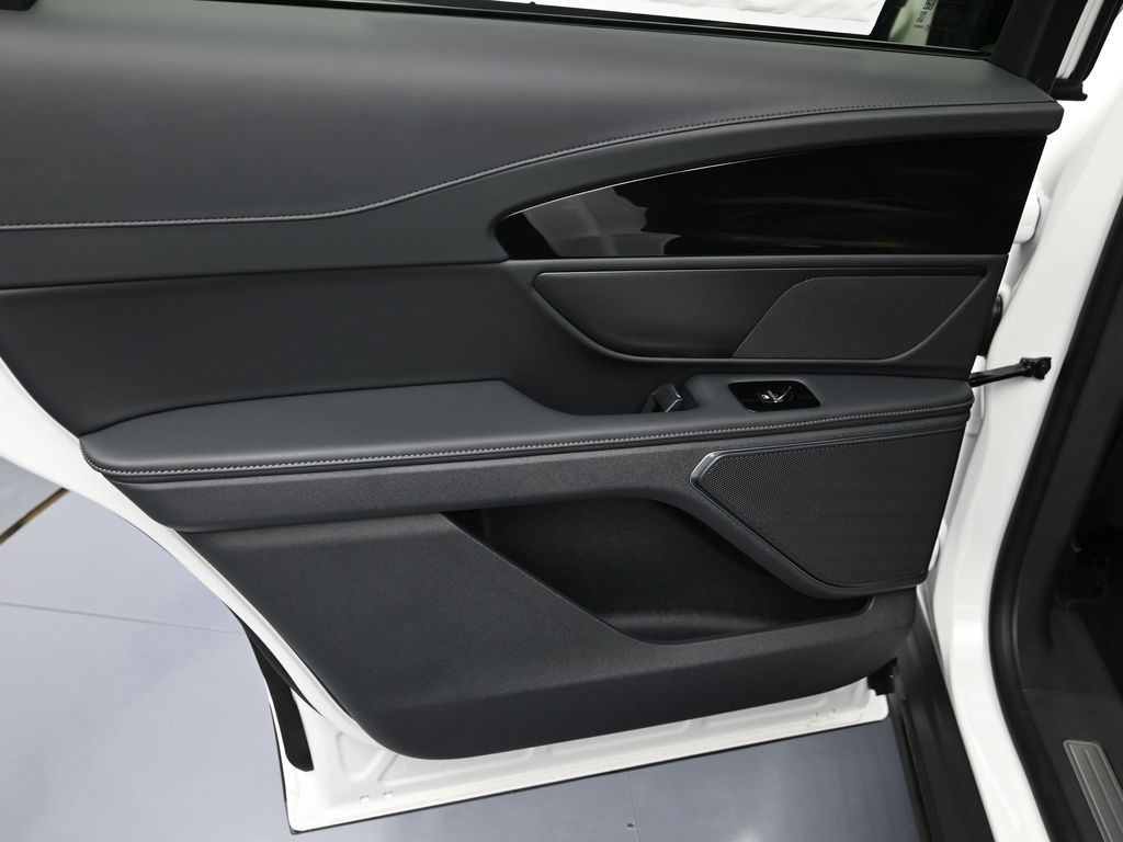 2026 Lincoln Nautilus Premiere - Photo 28